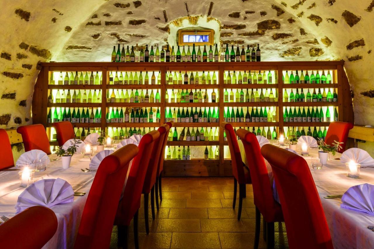 Jauch'S Loewen Hotel-Restaurant Neuershausen Dış mekan fotoğraf